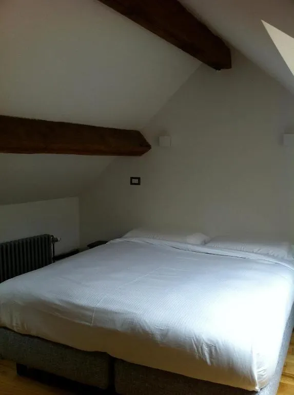 La Petite Eclipse Bed and Breakfast Bruxelles Belgien