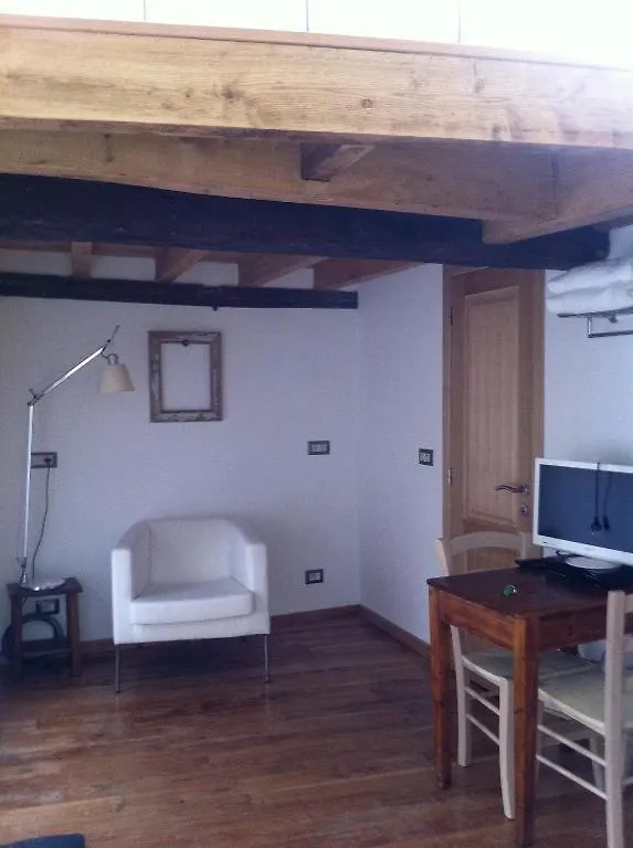 ブリュッセル La Petite Eclipse Bed & Breakfast